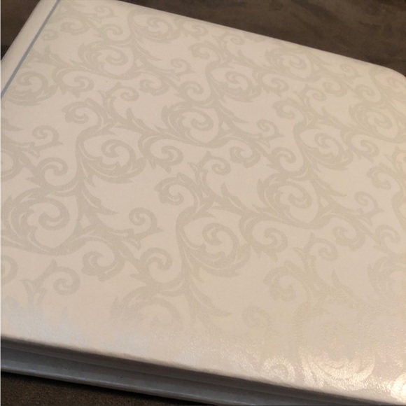 Creative Memories Bridal 7x7 album - Picture 4 of 7